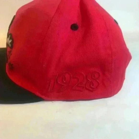 Vintage Mickey Mouse Snap Back Hat/cap - Picture 3 of 9